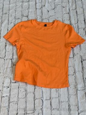Orange top